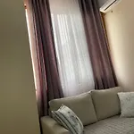 Prendi's In Apartmán Golem (Tirana)