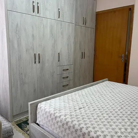Prendi's In Apartament *