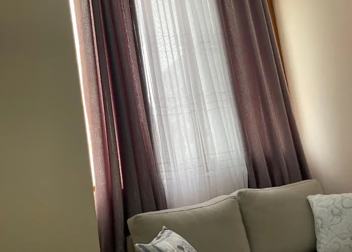 Prendi's In Apartament Golem (Tirana)
