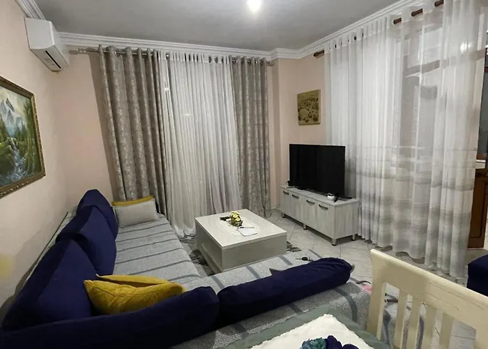 Prendi's In Appartamento Golem (Tirana)