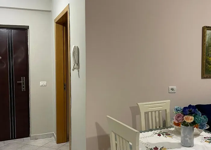 Prendi's In Appartamento Golem (Tirana)
